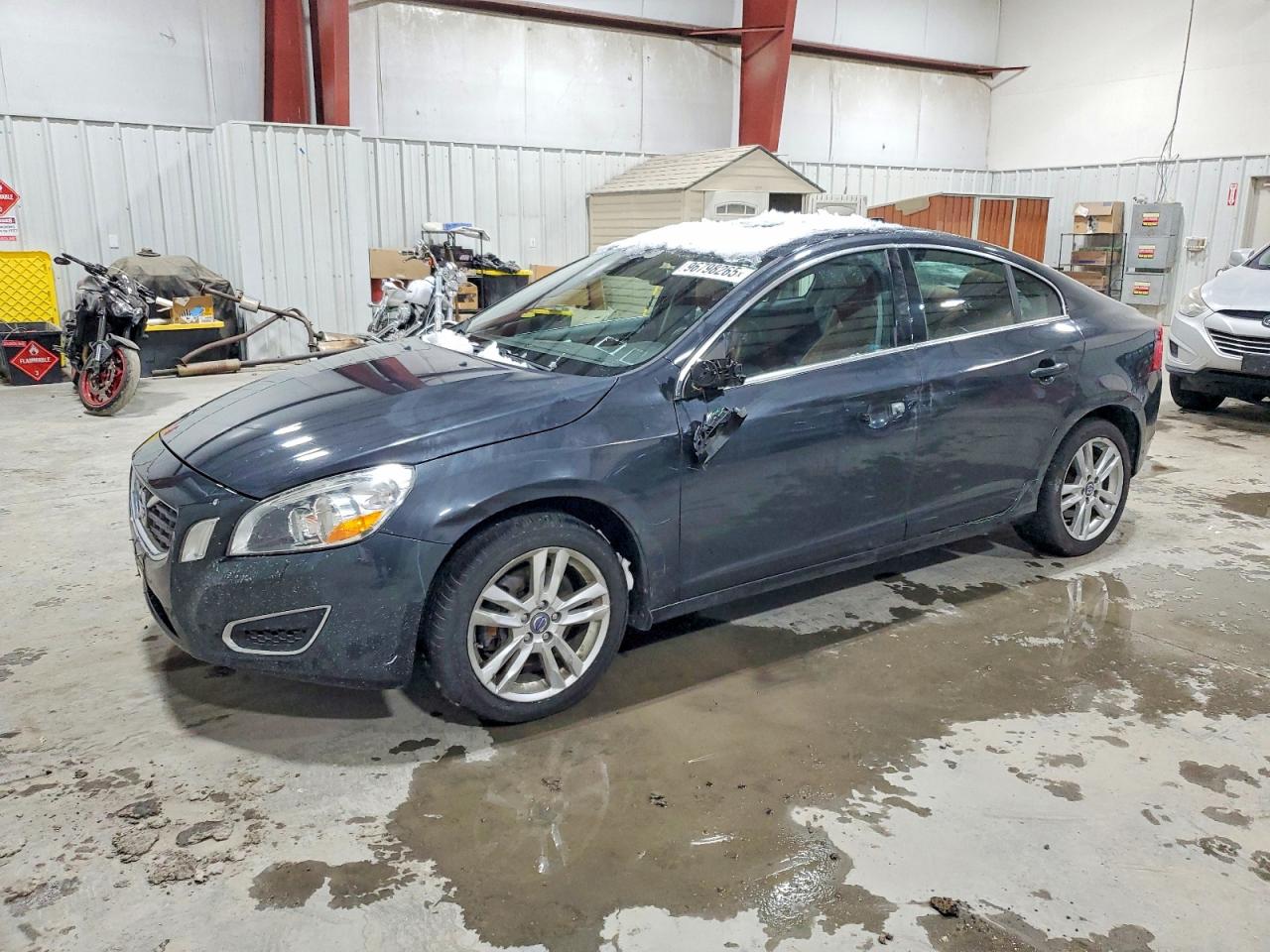 2012 Volvo S60 T5, VIN YV1622FS4C2141259 — Бок