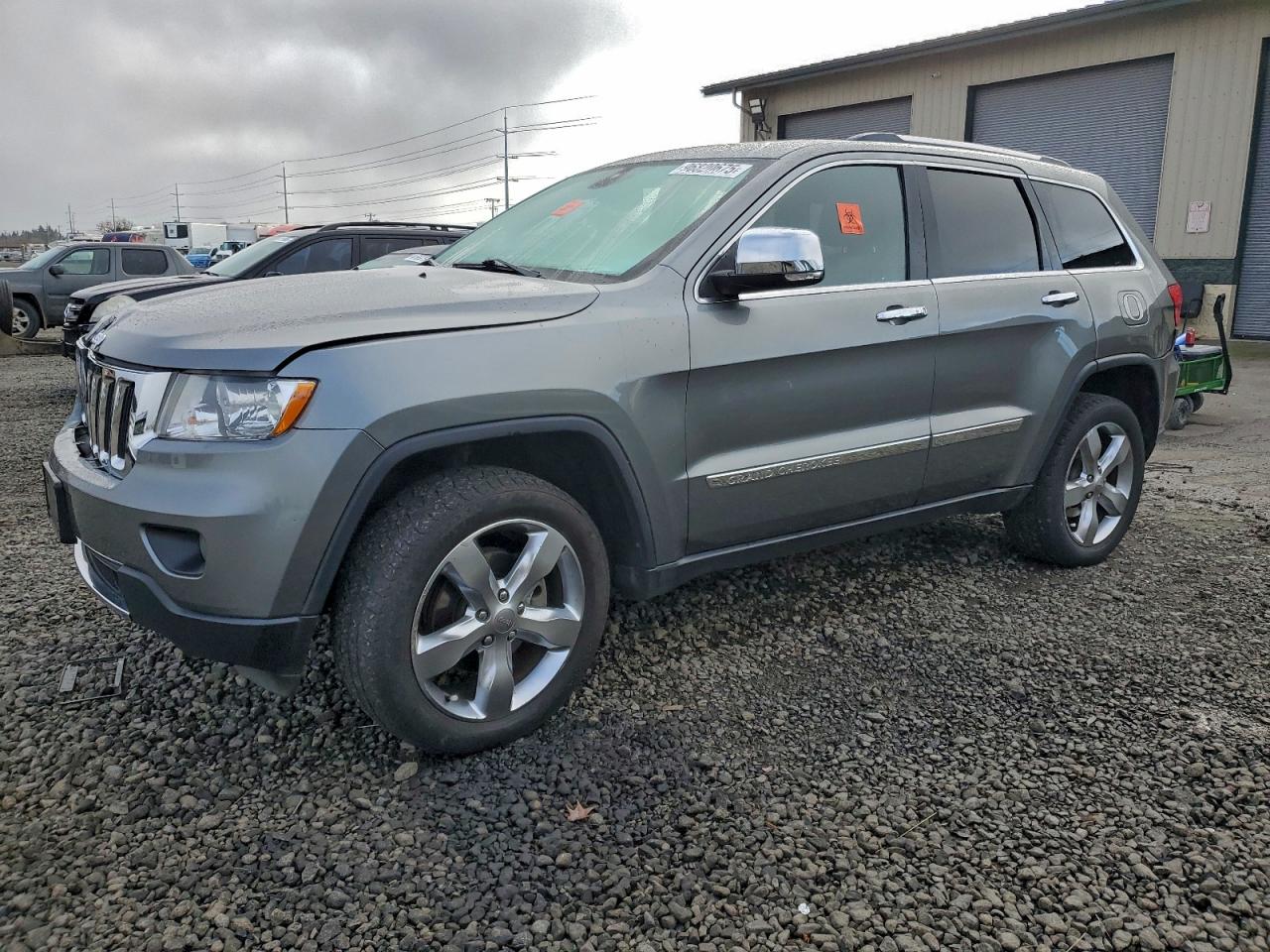 2013 Jeep Grand Cherokee Limited, VIN 1C4RJFBG4DC576325 — Auction photo 1 of 4