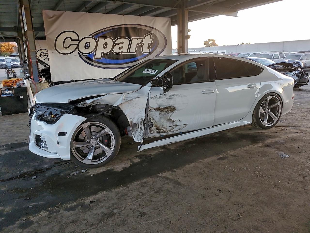 2016 Audi RS 7 Prestige, VIN WUAW2AFCXGN902828 — Front end