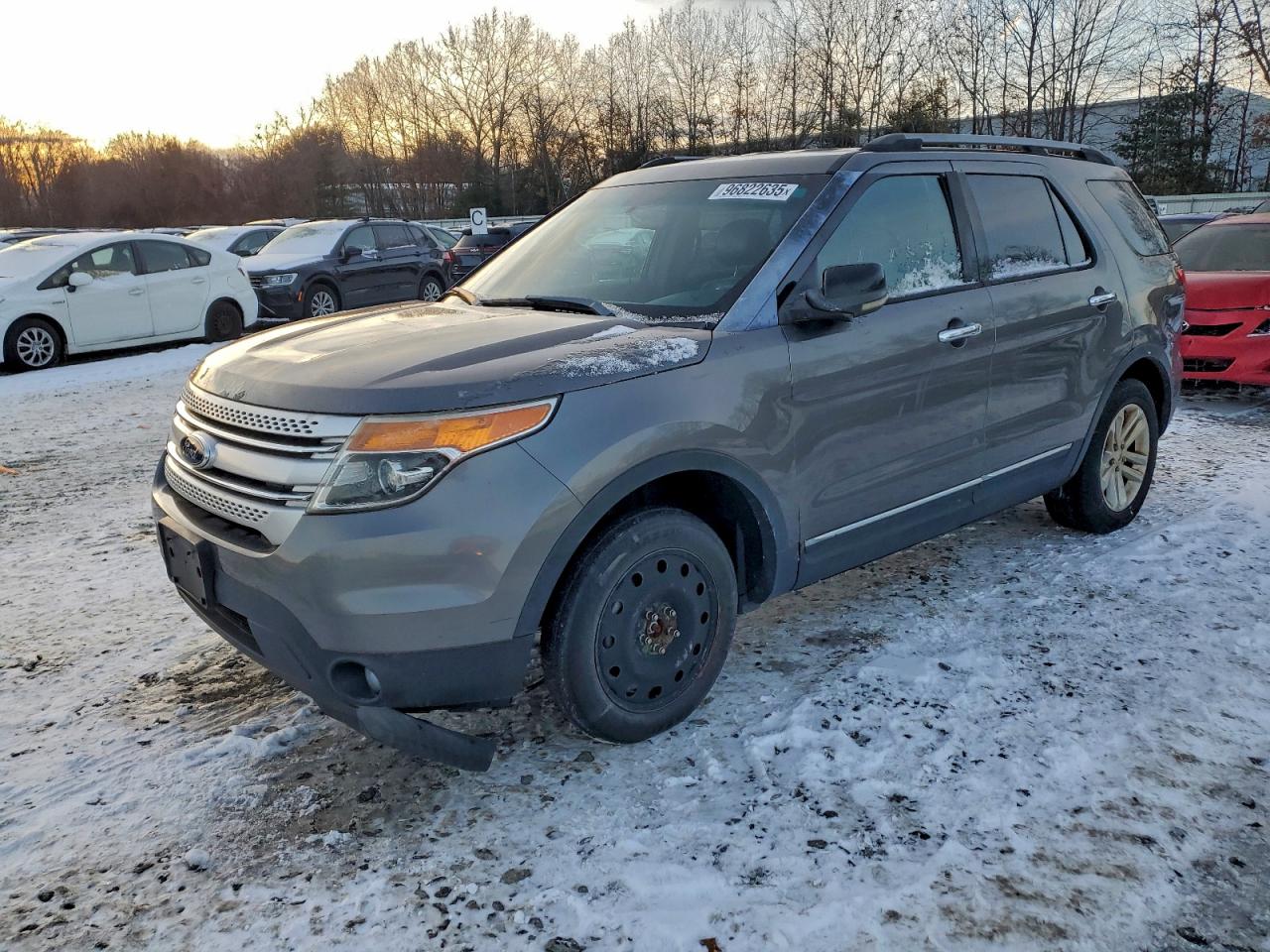 2012 Ford Explorer XLT, VIN 1FMHK8D83CGA22707 — Front end