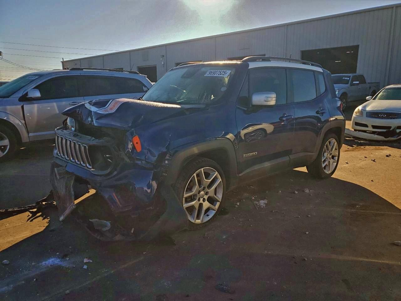 2021 Jeep Renegade Latitude, VIN ZACNJCBB7MPM43262 — Auction photo
