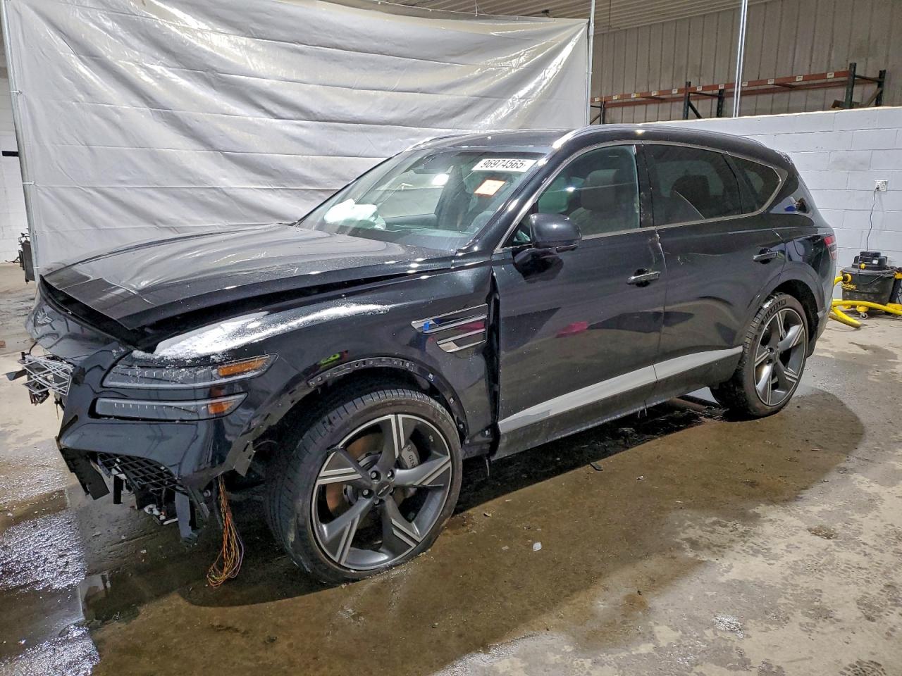2025 Genesis GV80 Prestige, VIN KMUHEESC2SU285267 — Front end