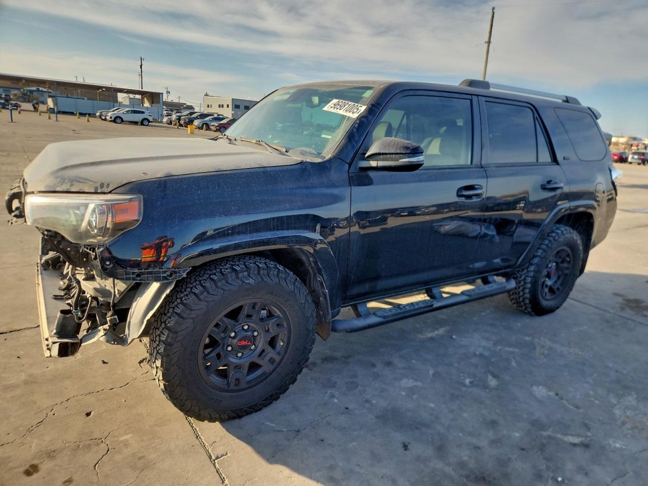 2021 Toyota 4Runner SR5 Premium, VIN JTEFU5JR2M5242723 — Front end