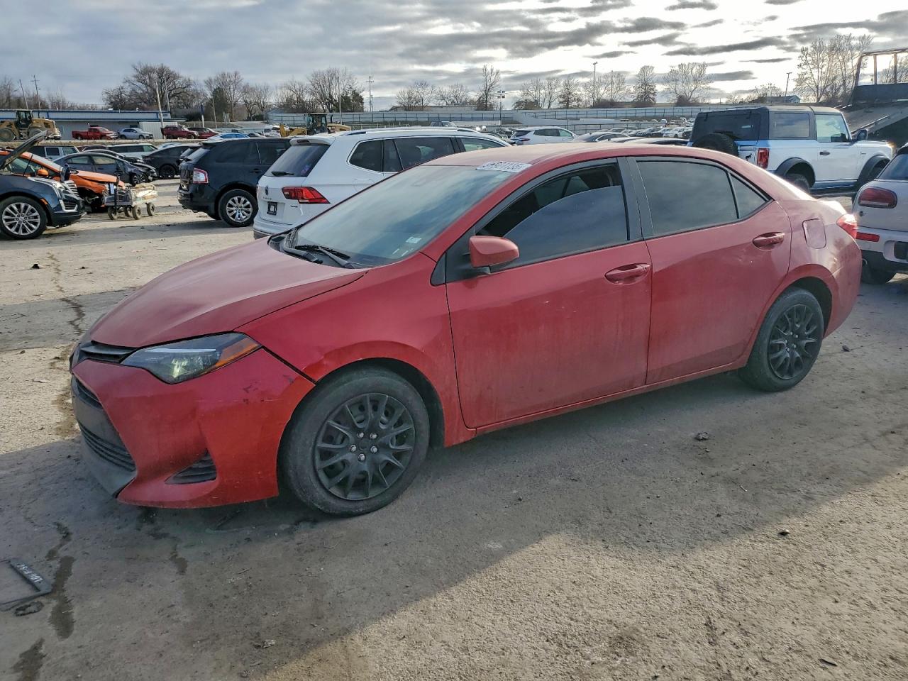 2019 Toyota Corolla LE, VIN 2T1BURHE9KC215242 — Side