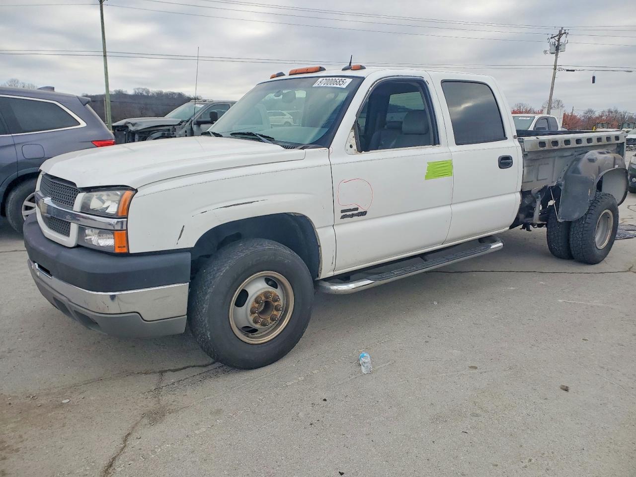 2004 Chevrolet Silverado 3500, VIN 1GCJC33184F162267 — Side