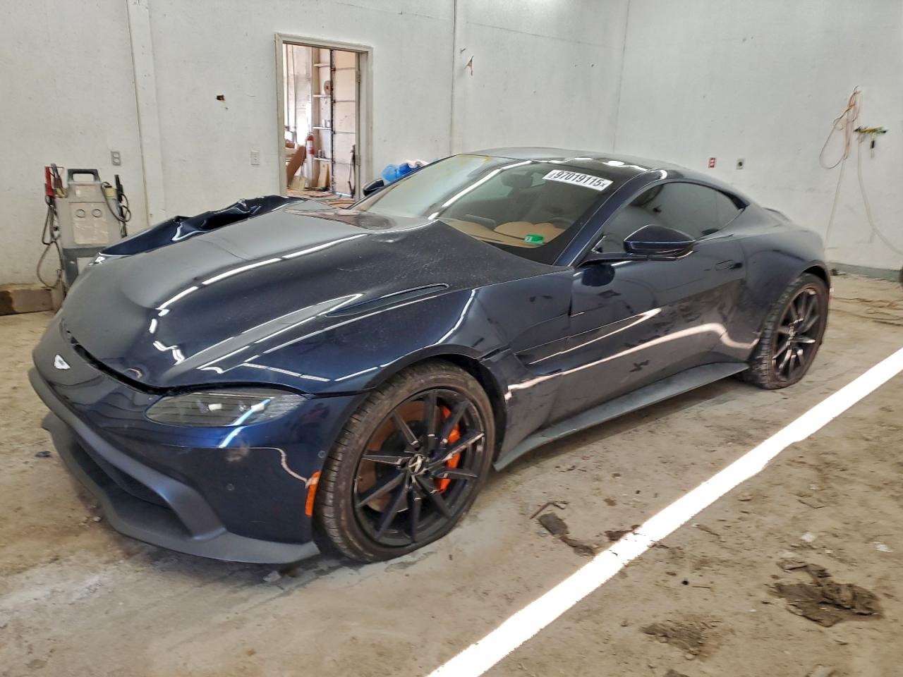 2020 Aston Martin Vantage, VIN SCFSMGAW6LGN04137 — Front end
