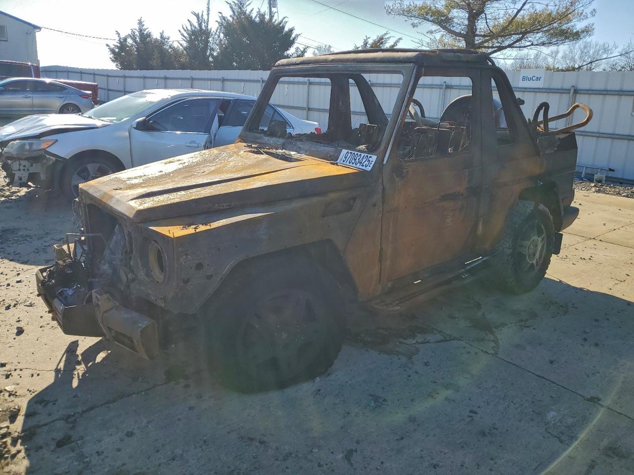 2000 Mercedes-Benz 500, VIN WDBEG4069Y7121236 — Burn
