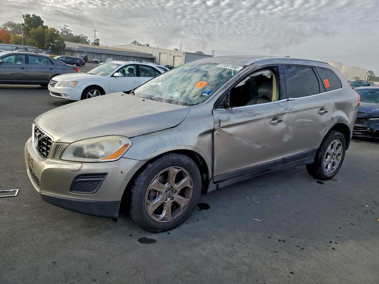 2013 Volvo XC60 3.2L, VIN YV4940DZXD2414916 — Опрокидывание
