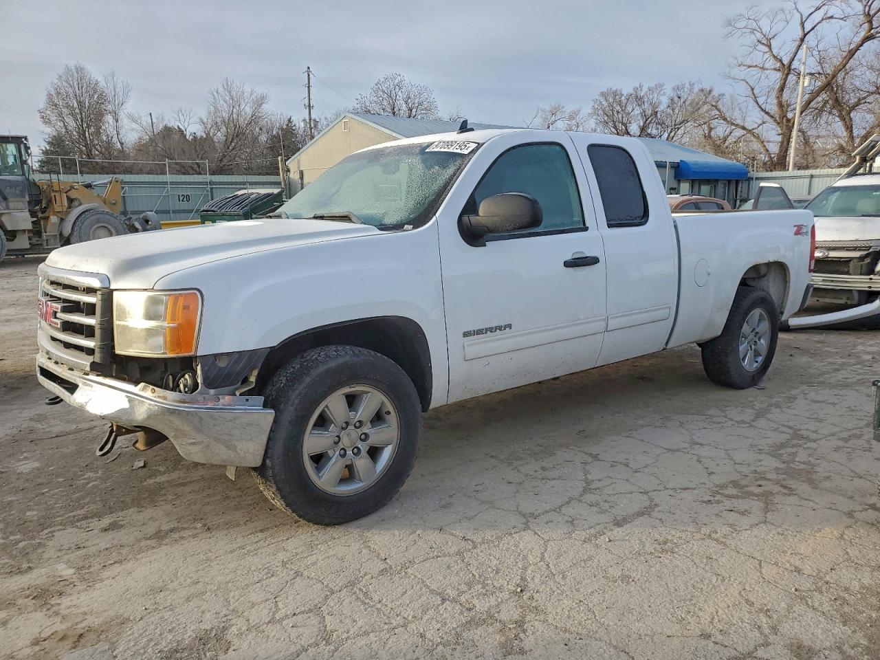 2013 GMC Sierra 1500 SLE, VIN 1GTR2VE75DZ376456 — Front end