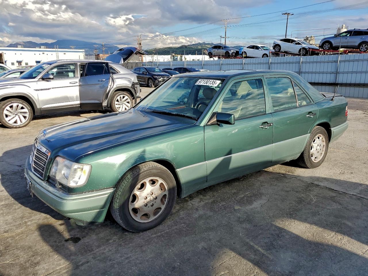 1994 Mercedes-Benz 400 E, VIN WDBEA34E1RC085144 — Minor dents and scratches