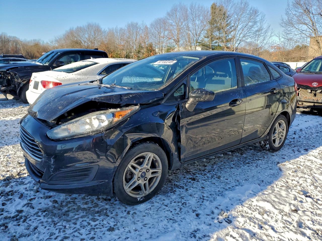 2019 Ford Fiesta SE, VIN 3FADP4BJ0KM156748 — Front end