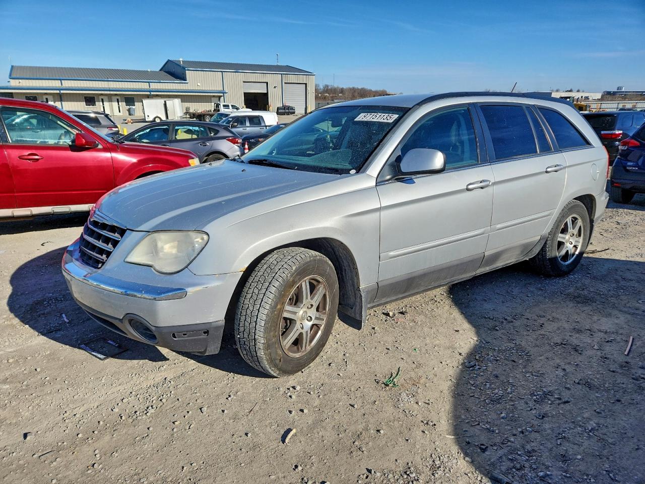 2007 Chrysler Pacifica Touring, VIN 2A8GM68X77R326278 — Front end