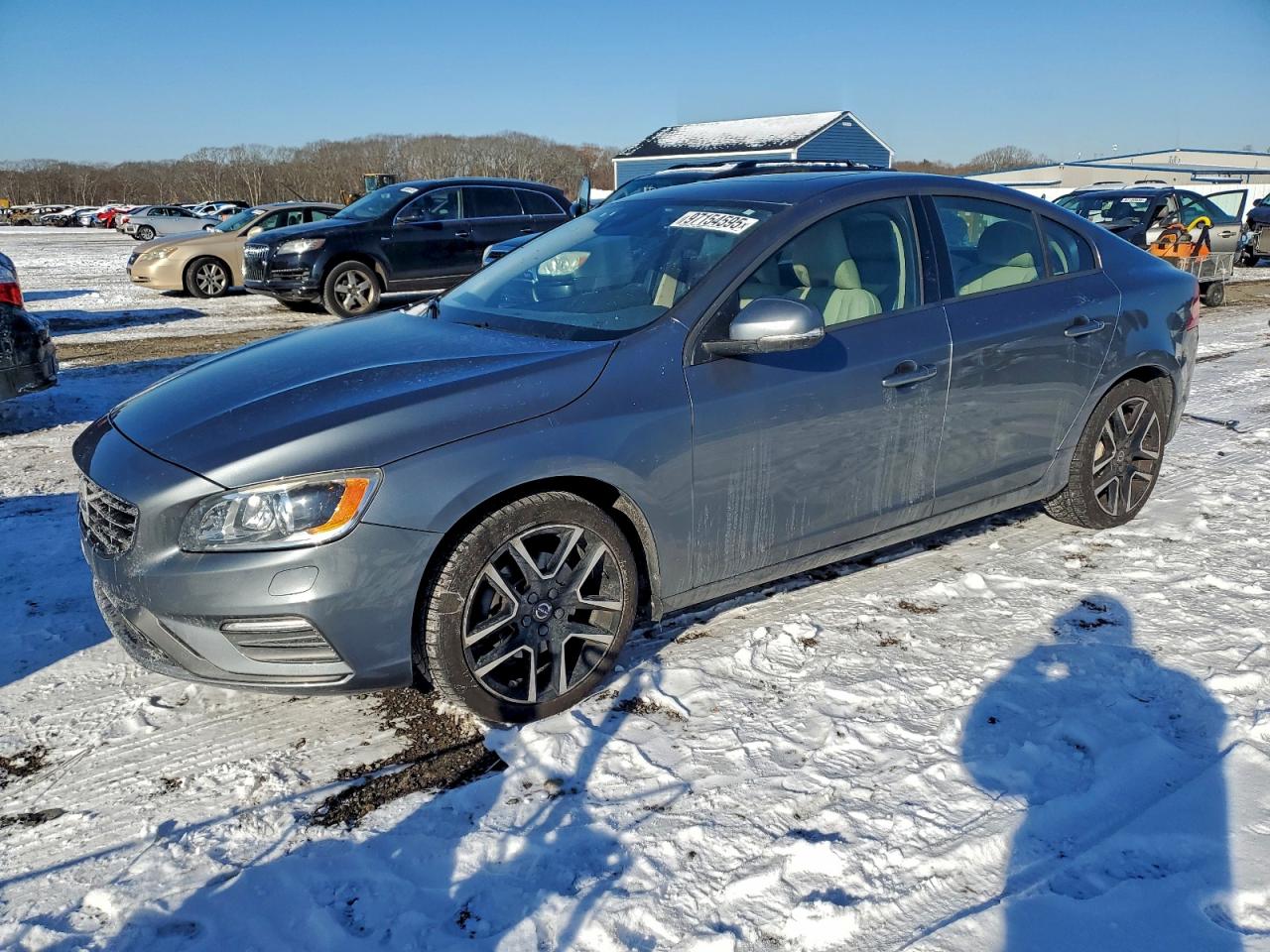 2018 Volvo S60 Dynamic, VIN YV126MFL5J2452803 — Minor dents and scratches