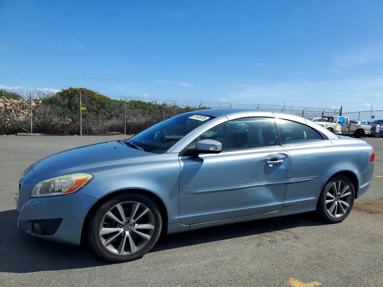 2012 Volvo C70 T5, VIN YV1672MC7CJ128198 — Side