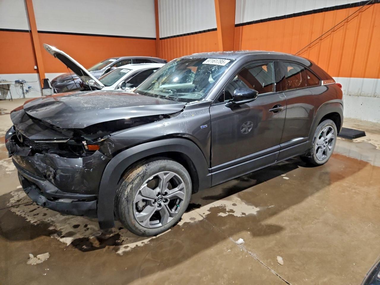 2023 Mazda MX-30 Premium Plus, VIN JM1DRADB8P0200059 — Front end