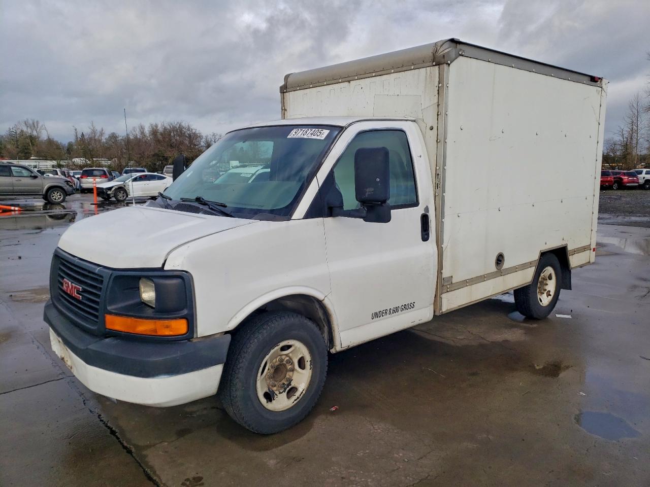 2007 GMC Savana Commercial SRW 9E9, VIN 1GDGG31V971903964 — Front end