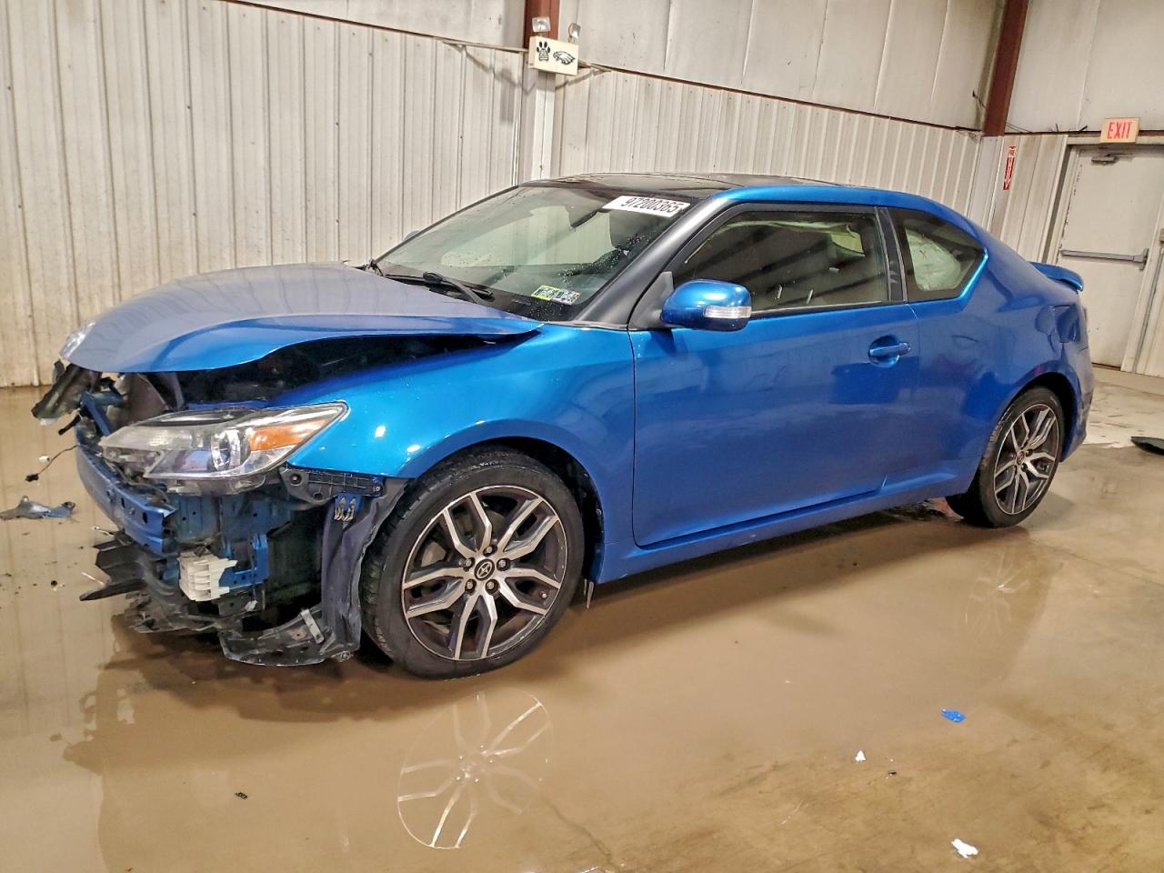 2015 Scion tC, VIN JTKJF5C70FJ001895 — Front end