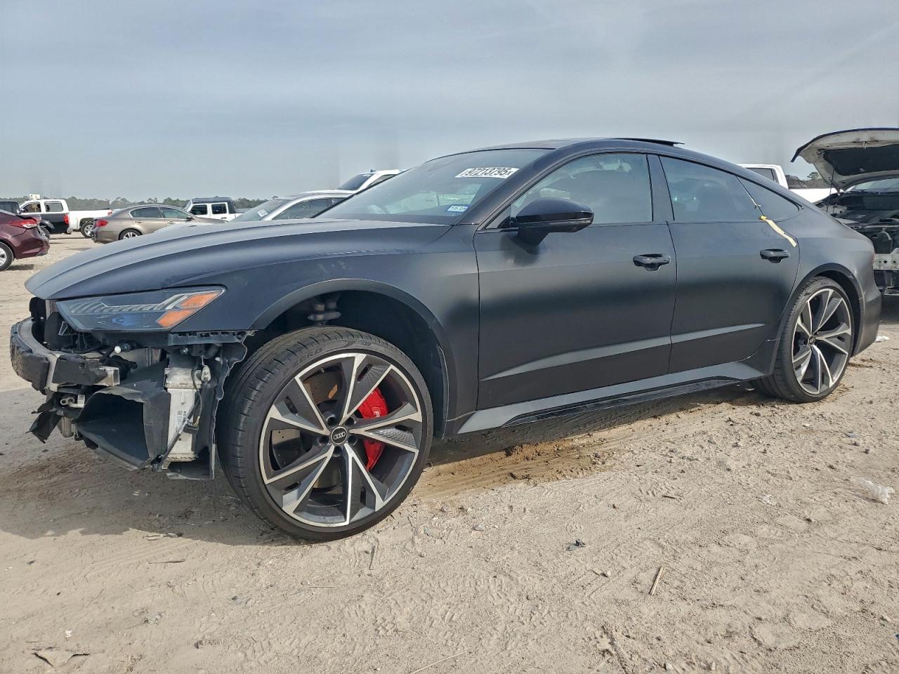 2022 Audi RS 7, VIN WUAPCBF21NN902373 — Перед