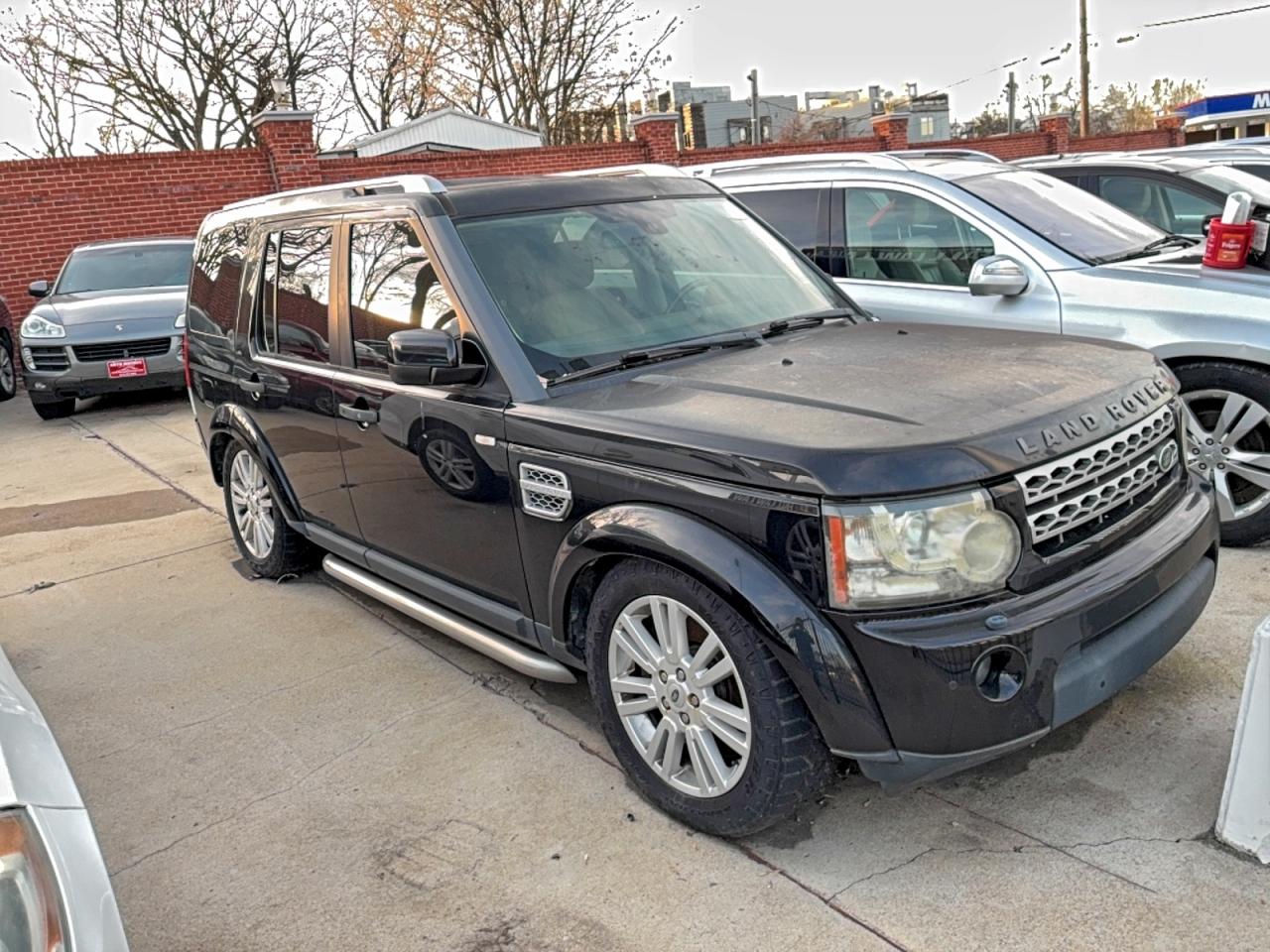 2011 Land Rover LR4 Lux, VIN SALAK2D41BA555729 — Фото с аукциона