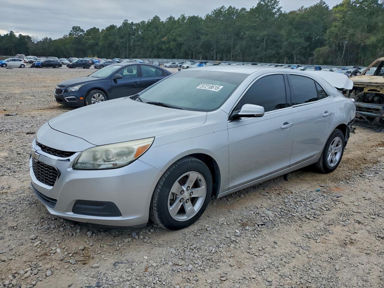 2015 Chevrolet Malibu LT, VIN 1G11C5SL9FF140191 — Rear end