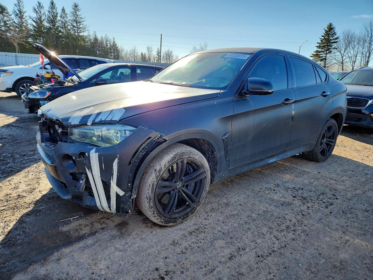 2016 BMW X6 M, VIN 5YMKW8C59G0R43499 — Перед