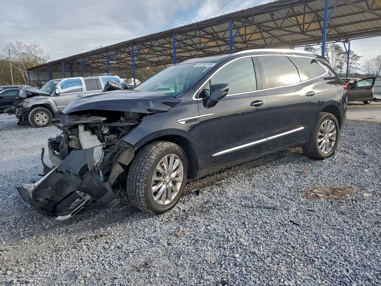 2021 Buick Enclave Essence, VIN 5GAERBKW3MJ261228 — Фото с аукциона 1 of 14