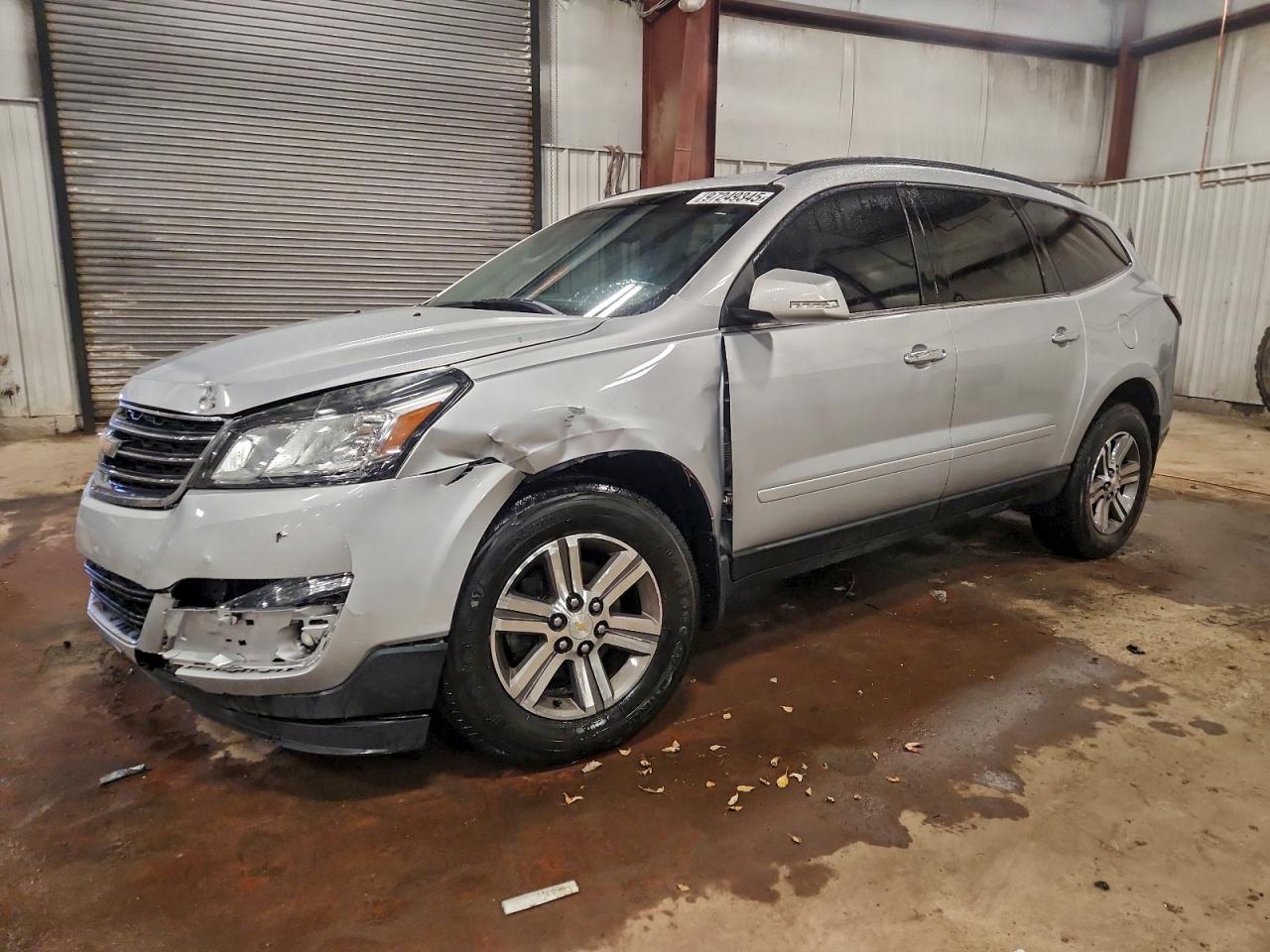 2017 Chevrolet Traverse LT, VIN 1GNKVGKD1HJ156855 — Front end