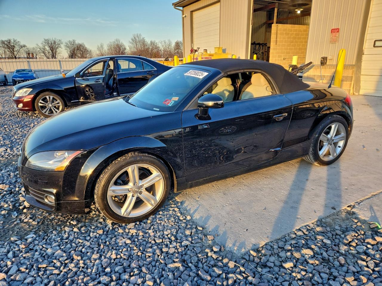 2013 Audi TT Premium Plus, VIN TRUSFAFK8D1010173 — Бок