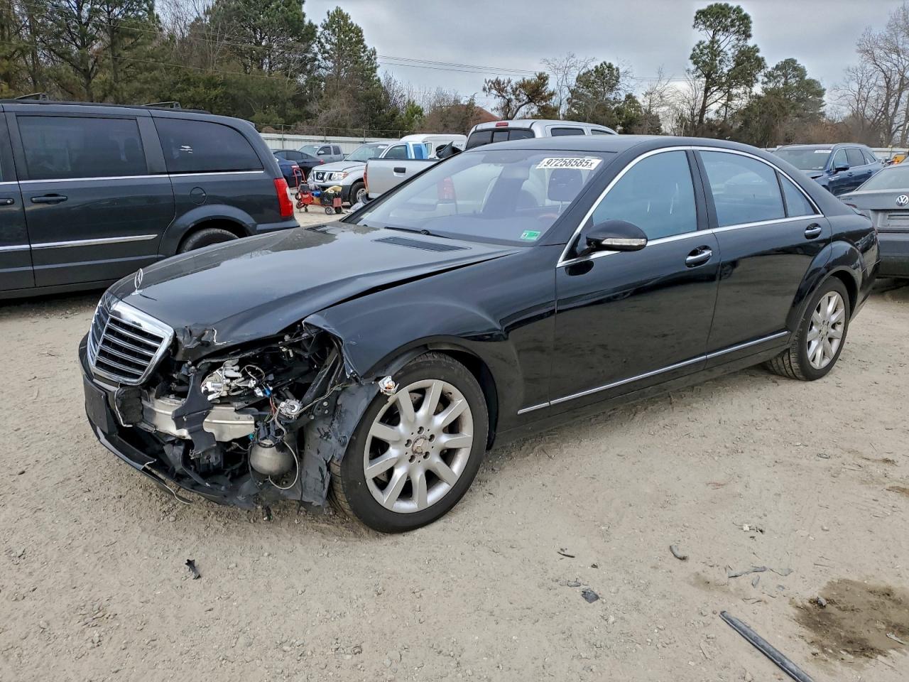 2008 Mercedes-Benz S 550, VIN WDDNG86X58A229015 — Front end