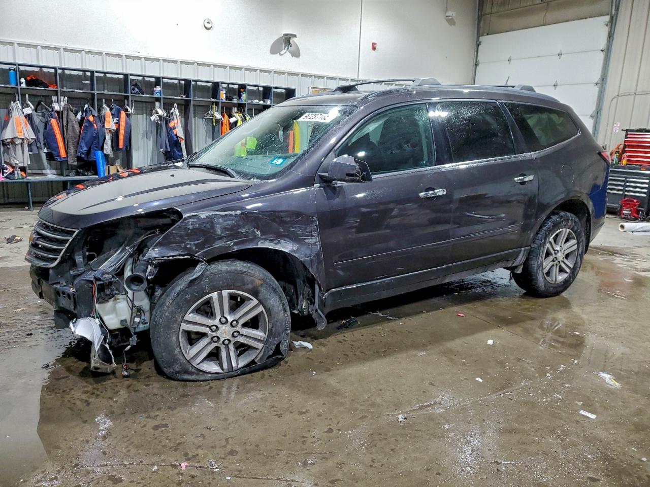 2017 Chevrolet Traverse LT, VIN 1GNKVGKDXHJ179468 — Front end