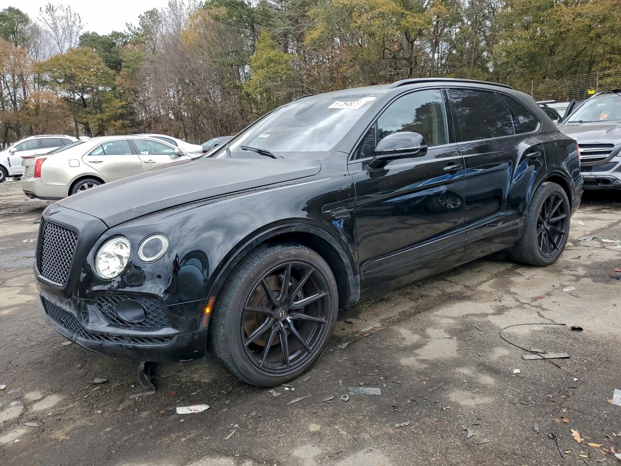2017 Bentley Bentayga W12, VIN SJAAC2ZV7HC013149 — Front end