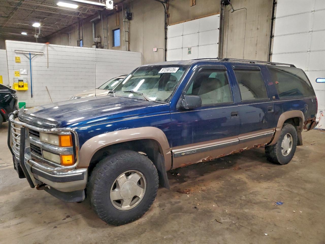 1994 Chevrolet Suburban, VIN 1GNFK16K7RJ358553 — Mechanical
