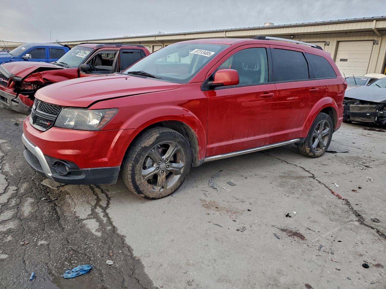 2017 Dodge Journey Crossroad Plus, VIN 3C4PDDGG6HT529139 — Minor dents and scratches