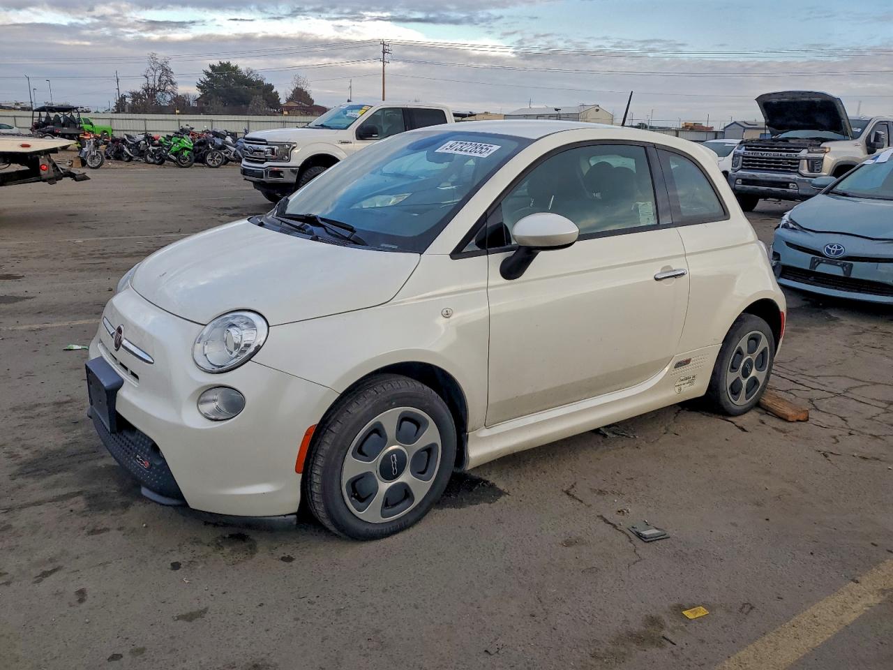 2015 FIAT 500e, VIN 3C3CFFGE0FT695466 — Rear end