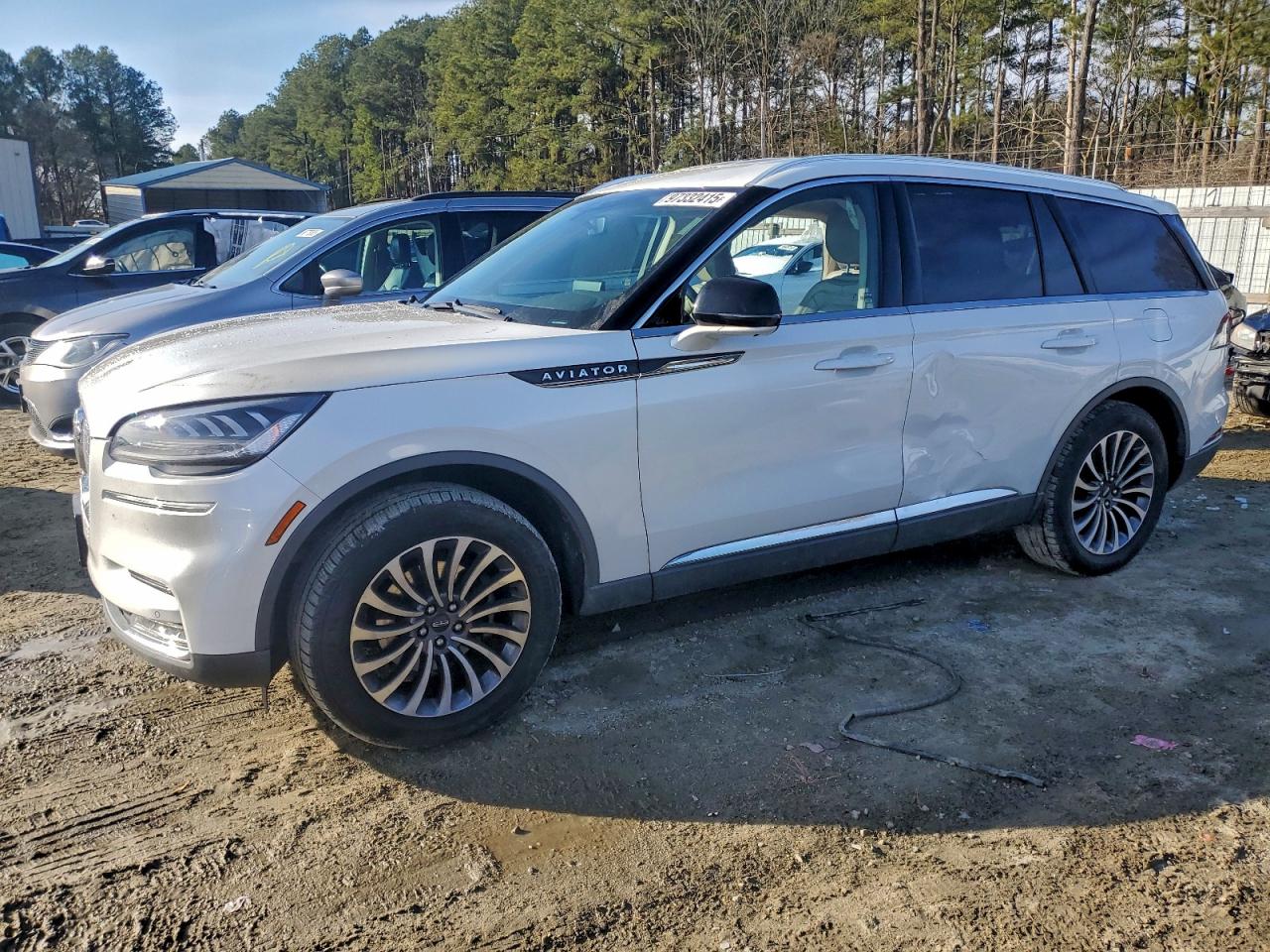 2020 Lincoln Aviator Reserve, VIN 5LM5J7XC4LGL22415 — Бок