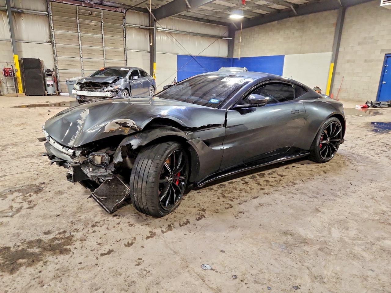 2019 Aston Martin Vantage, VIN SCFSMGAW2KGN02660 — Front end