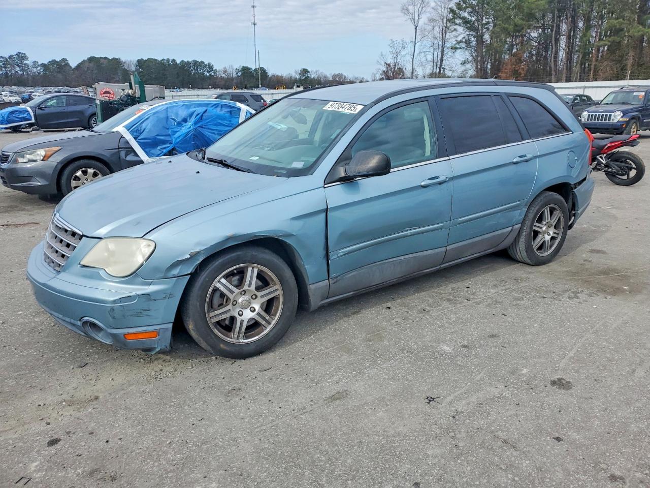 2008 Chrysler Pacifica Touring, VIN 2A8GM68XX8R109468 — Front end