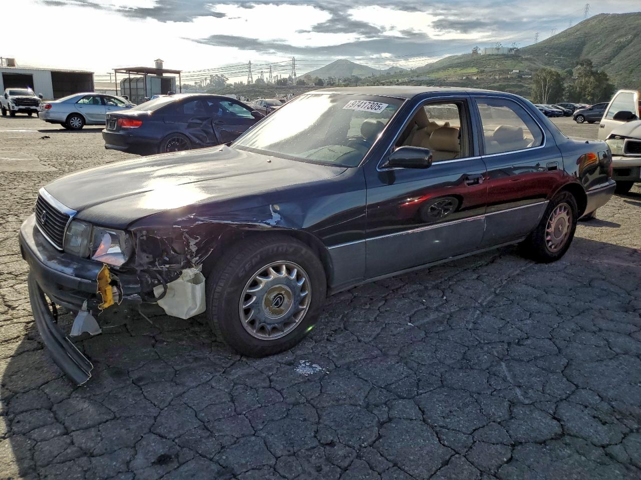 1992 Lexus LS 400, VIN JT8UF11E3N0099452 — Front end