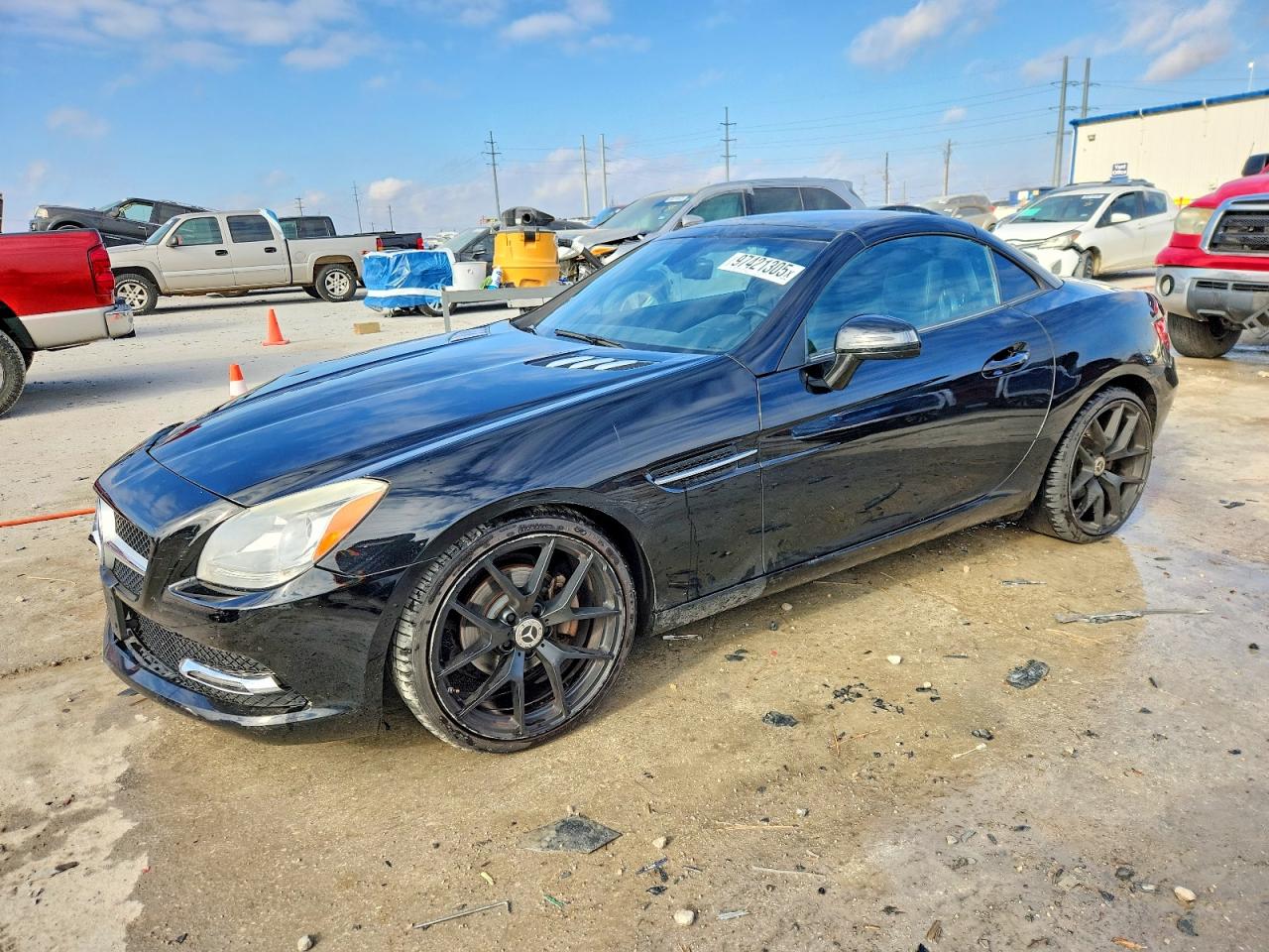 2015 Mercedes-Benz SLK 250, VIN WDDPK4HA9FF101420 — Front end