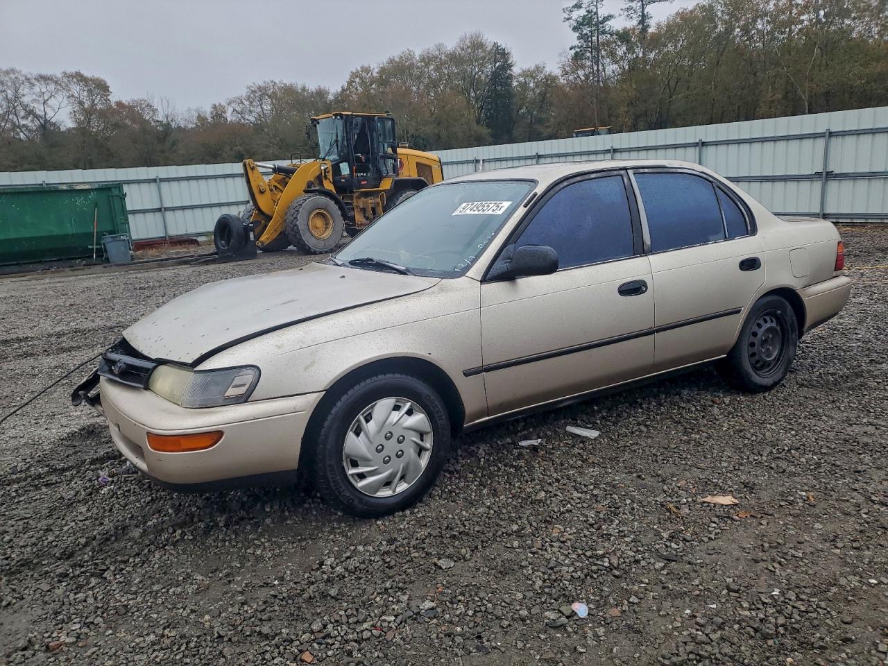 1995 Toyota Corolla DX, VIN 1NXAE09B6SZ253423 — Front end