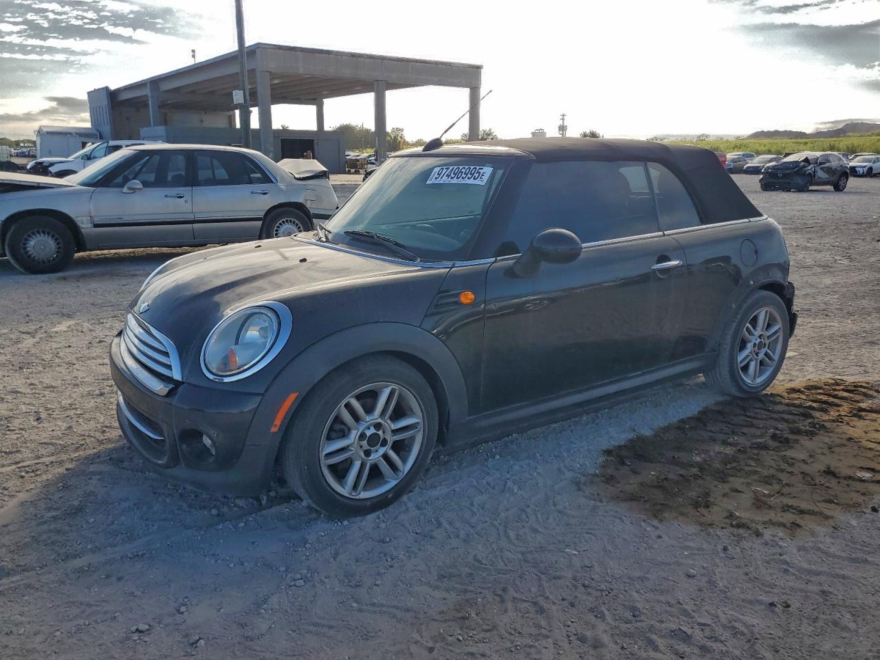 2012 MINI Convertible, VIN WMWZN3C53CT133806 — Rear end