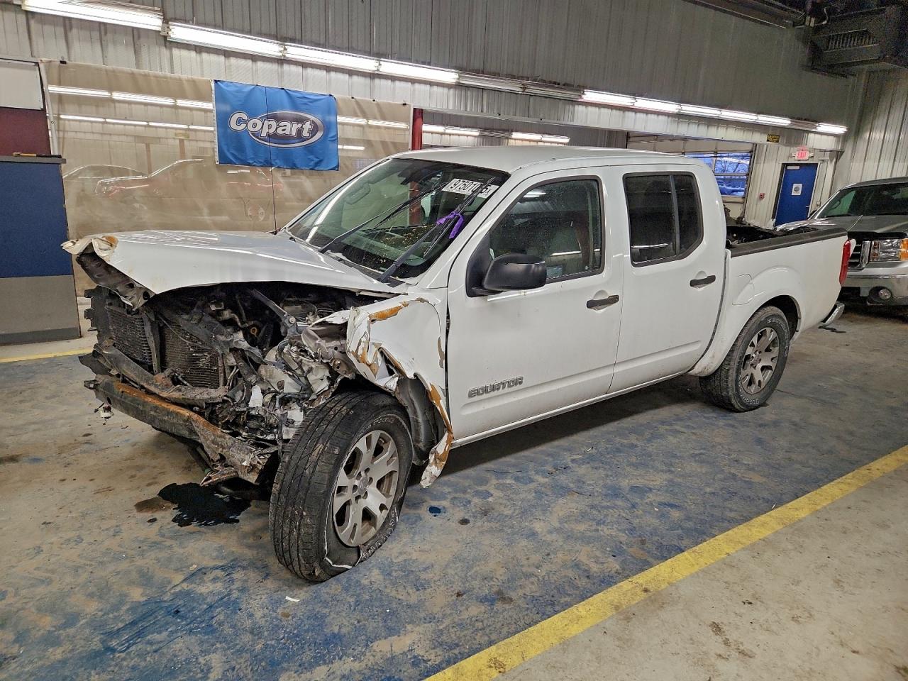 2012 Suzuki Equator Sport, VIN 5Z61D0ER4CC433132 — Front end