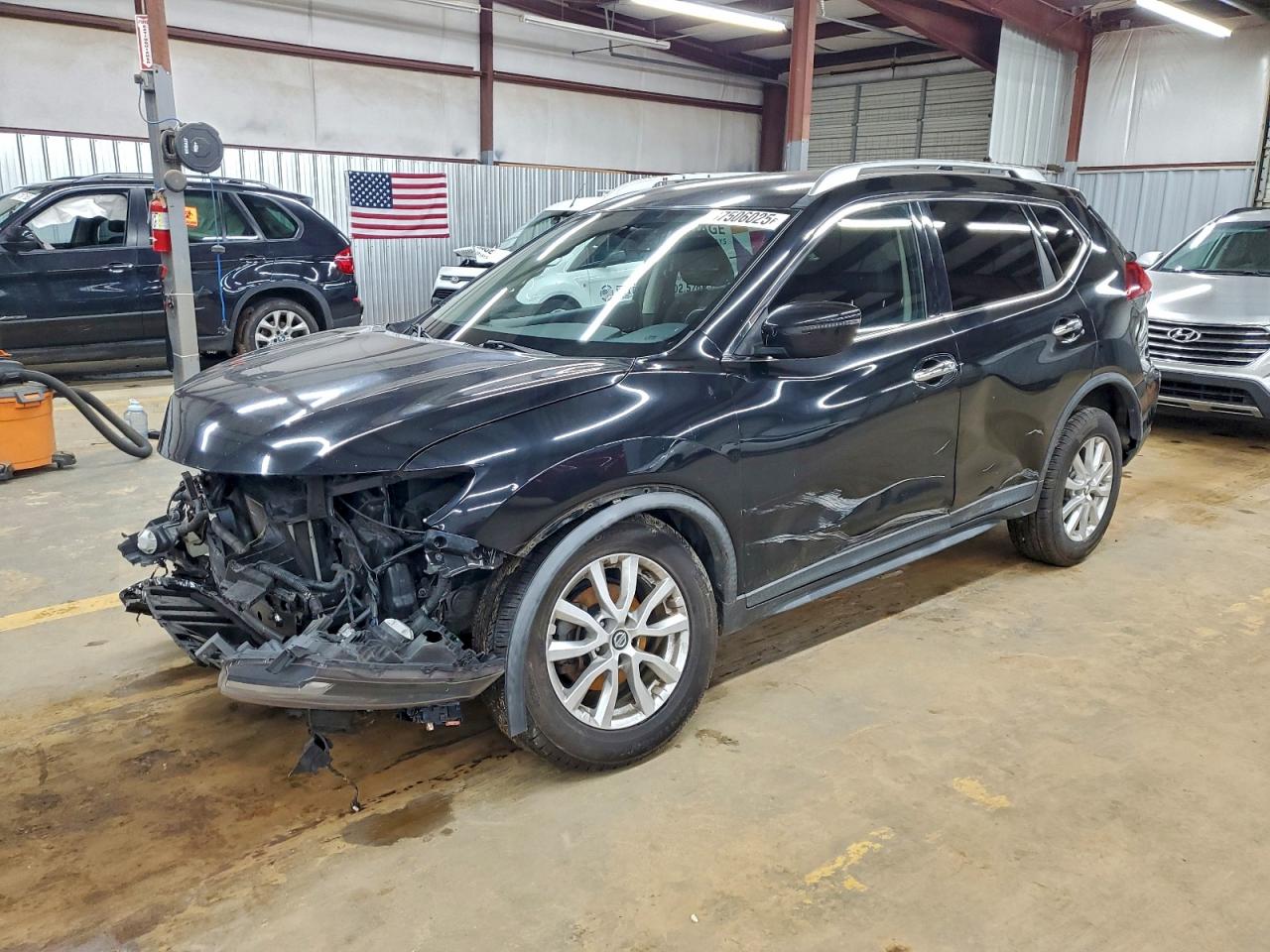 2018 Nissan Rogue SV, VIN KNMAT2MV8JP523515 — Front end