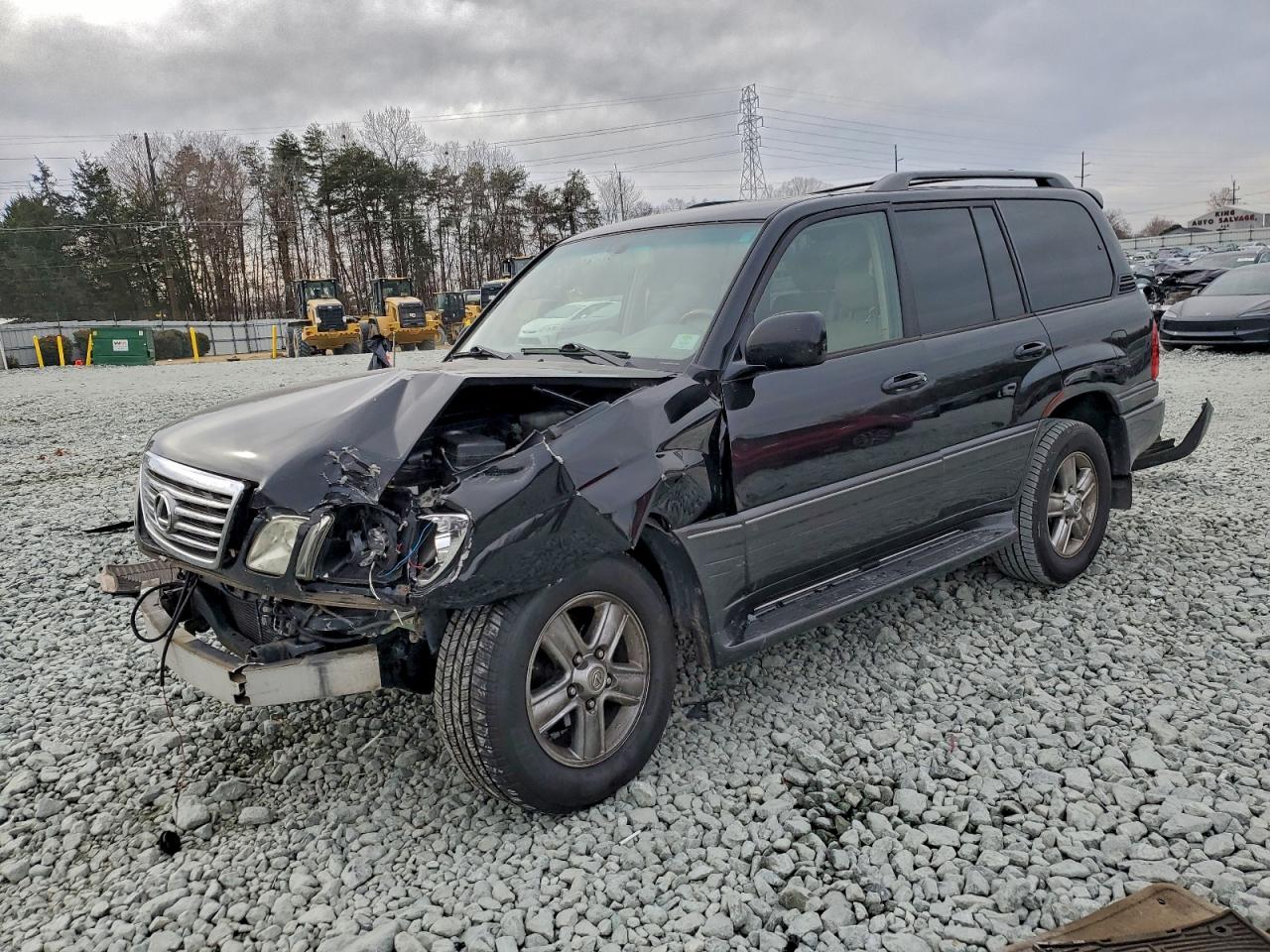 2006 Lexus LX 470, VIN JTJHT00WX64012573 — Перед