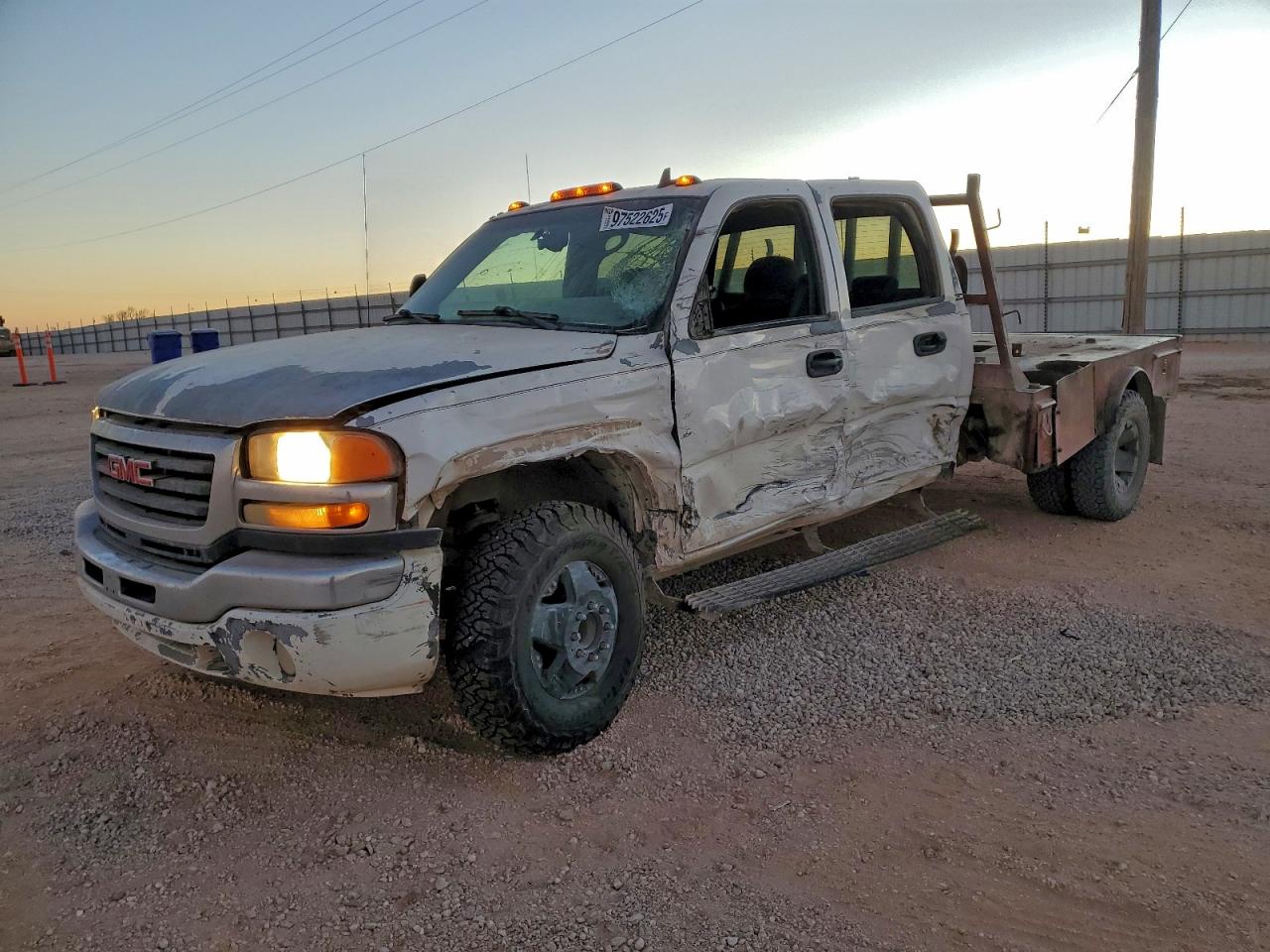 2006 GMC Sierra 3500, VIN 1GTJC33D96F144695 — All over