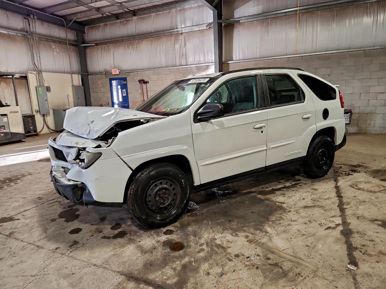 2004 Pontiac Aztek, VIN 3G7DA03E24S543112 — Front end