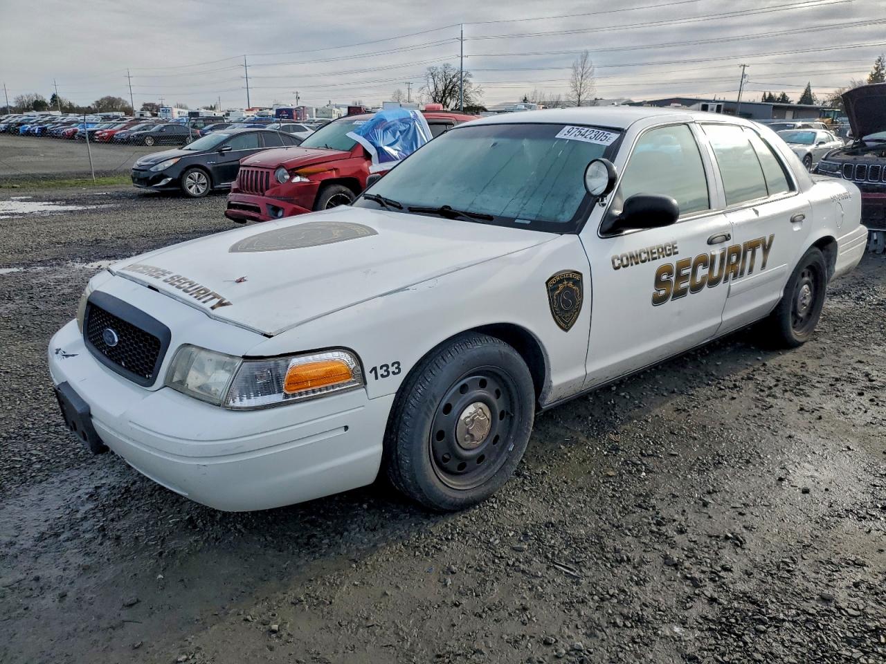 2004 Ford Police Interceptor Base w/3.27 Axle, VIN 2FAFP71W94X120488 — Minor dents and scratches