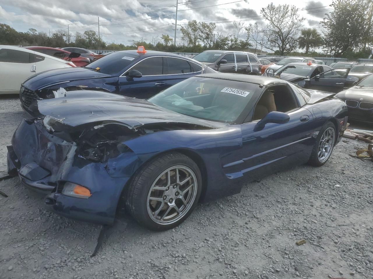 2000 Chevrolet Corvette, VIN 1G1YY22G2Y5113814 — Front end