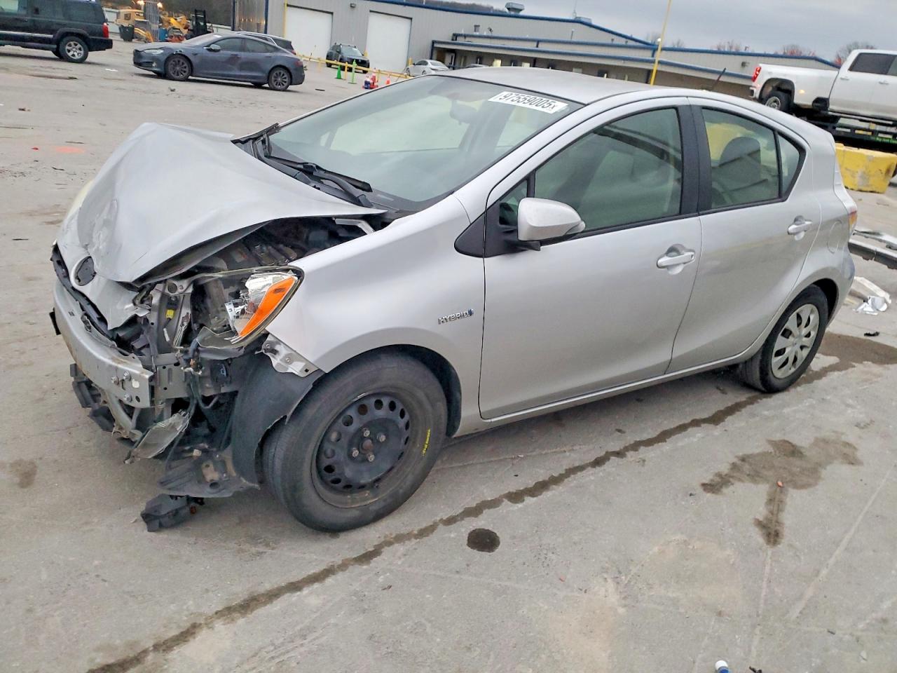2014 Toyota Prius One, VIN JTDKDTB37E1568544 — Front end