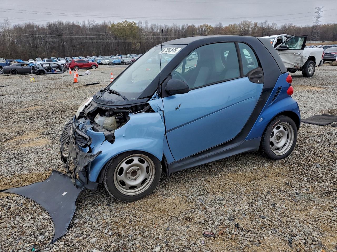 2013 Smart fortwo Pure, VIN WMEEJ3BA0DK645530 — Перед